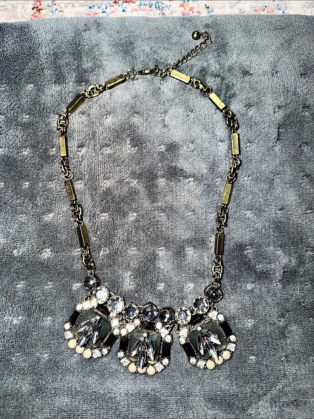 Statement Pendant Necklace in Gray & Gold
